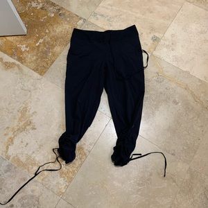 Lucy Capri Pant